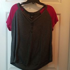 Torrid tee (heather gray and pink )